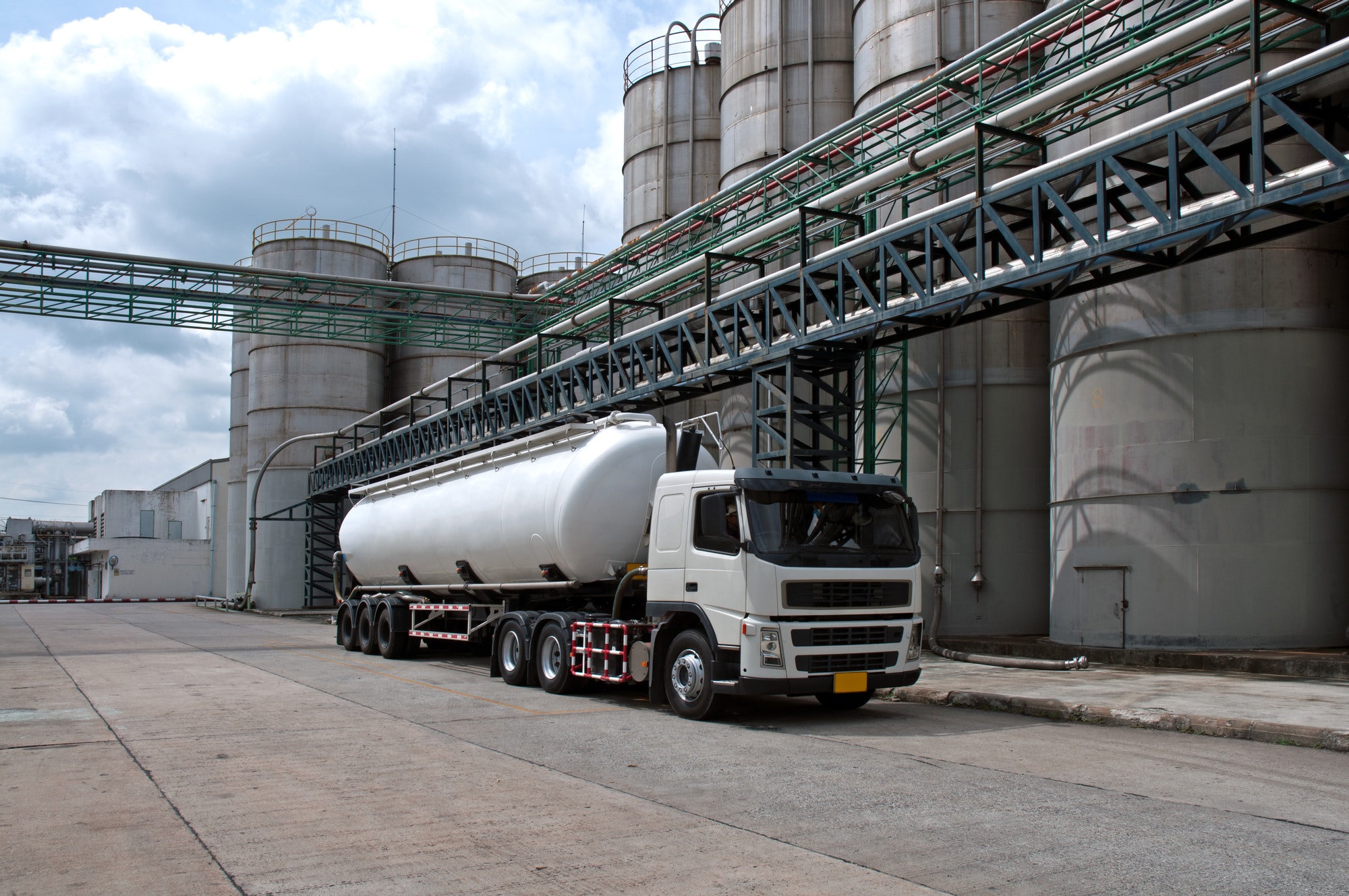 tanker-truck-delivery-danger-chemical-in-petrochemical-plant